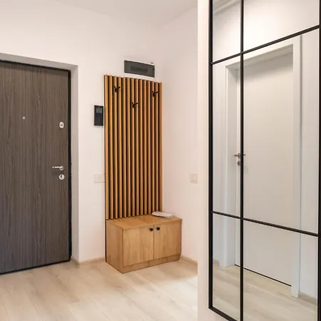 Appartement Mohost Say - Exclusive 2Br Retreat With Balcony Braşov