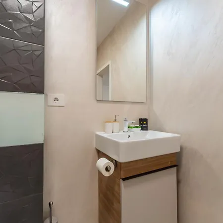 Mohost Say - Exclusive 2Br Retreat With Balcony * Μπρασόβ